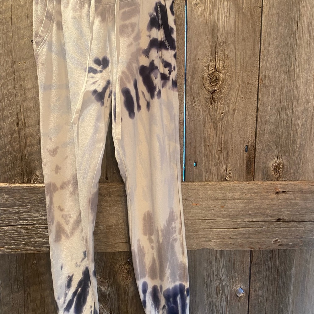 Z Supply Lavender and White Joggers